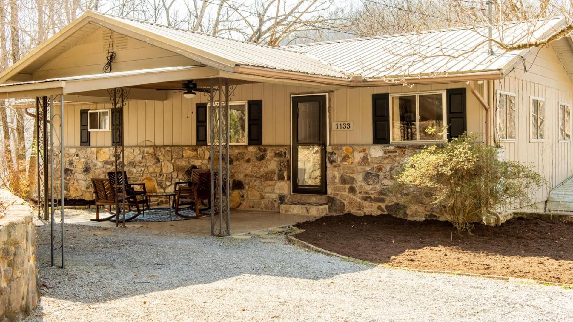 Little Smoky Retreat , 3 Bedroom , Close To Downtown Gatlinburg And Pigeon Forge Εξωτερικό φωτογραφία